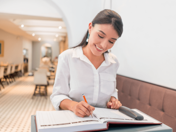 fiche emploi hôte.sse d'accueil (H/F/X)