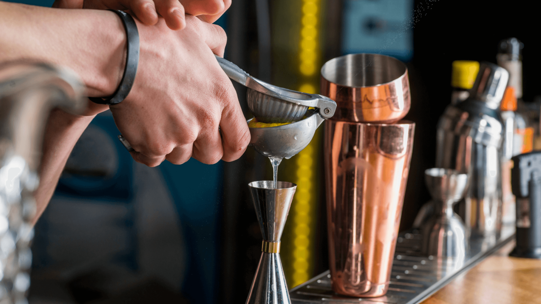 metier aide barman h-f-x